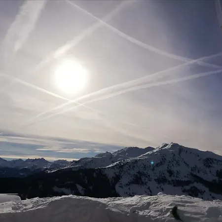 Thresi Leo Apartment *